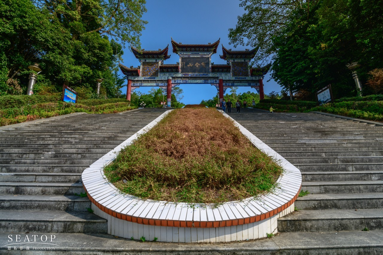 周末小行走，就來爬賢令山！